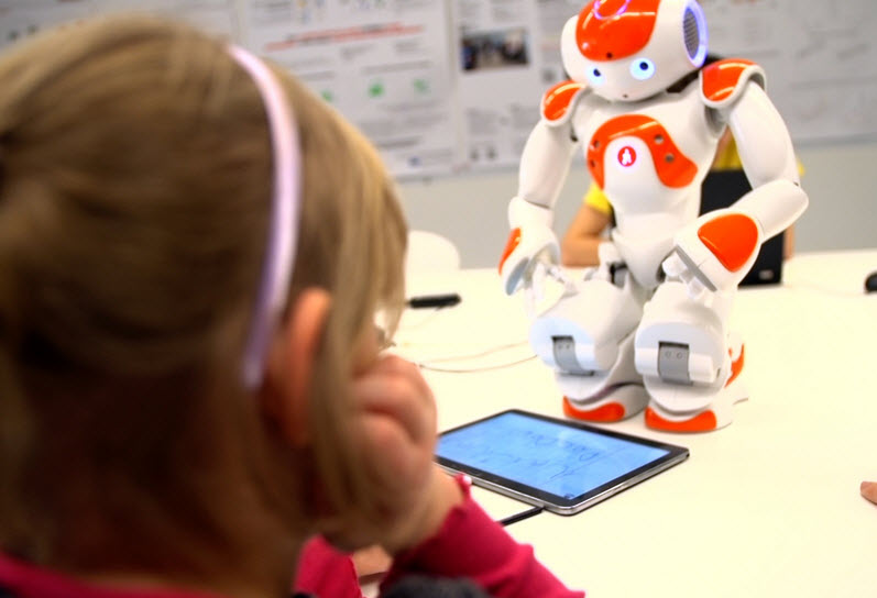 Kids and robots learn to write together | Kurzweil